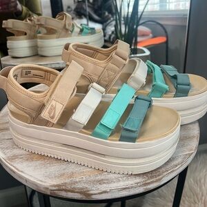 Platform Nike Sandals